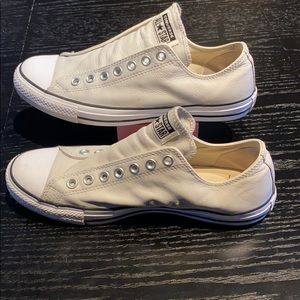Low top Grey Leather Chuck Taylor Converse
